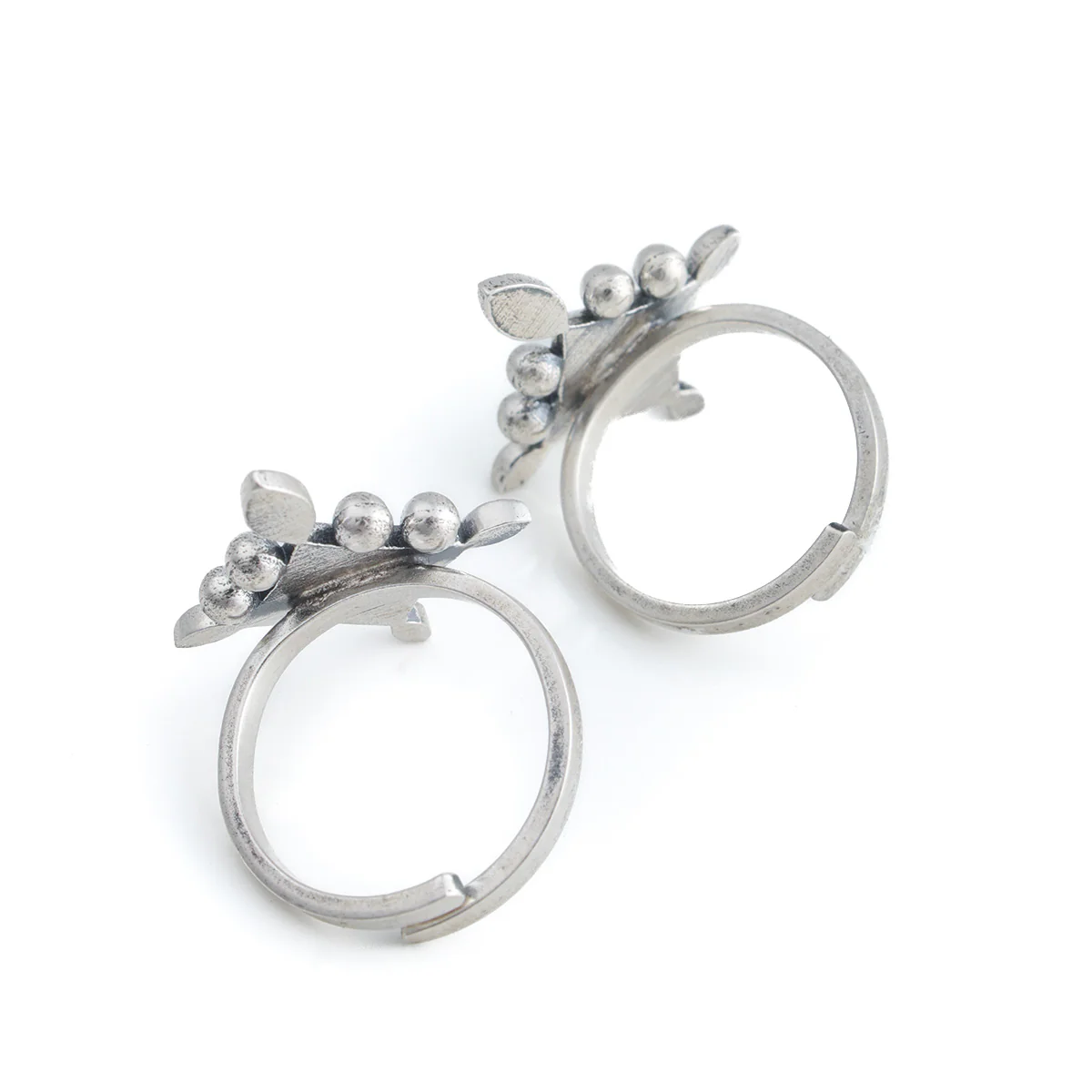 Kriti Silver Toe Rings by MOHA - Image 8